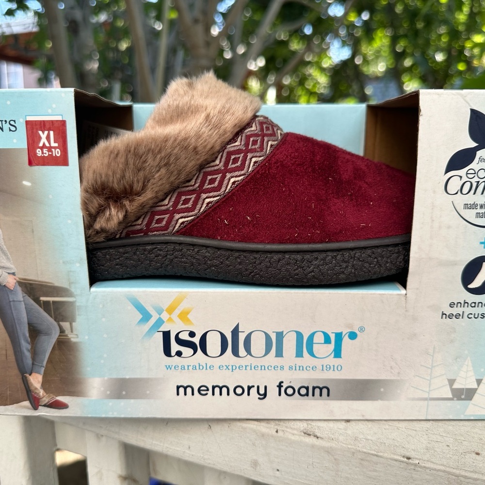 Totes Isotoner Memory Foam Slippers